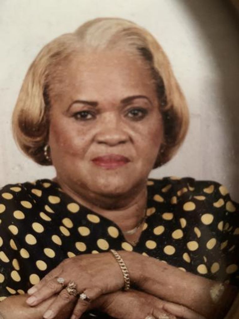 Ms. Lonnie M. Lynn Profile Photo