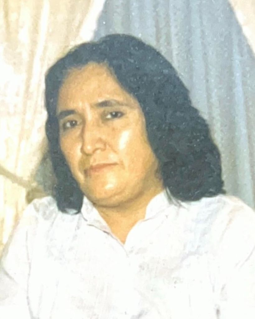 Luz Macias Guerrero