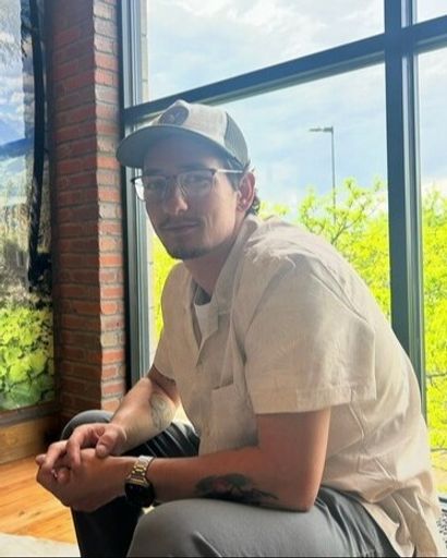 Hunter L Andrews's obituary image