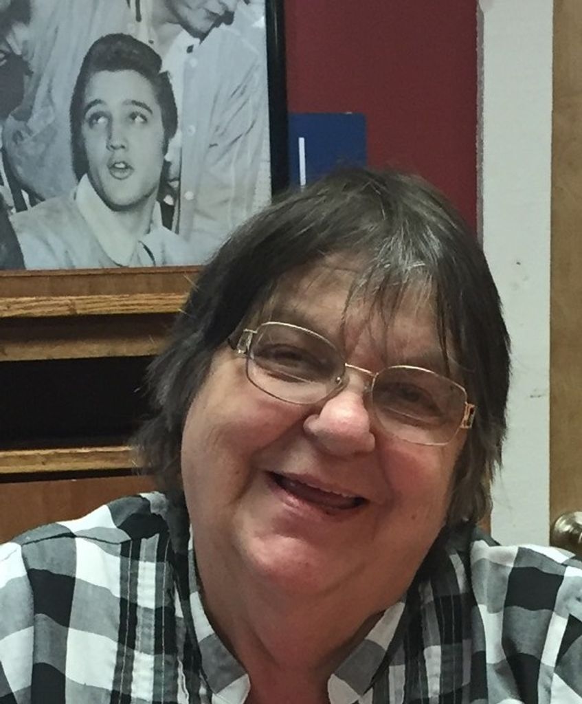Linda Brooks (Adams)