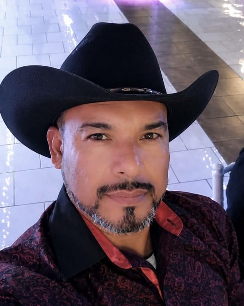 Roberto Canas, Jr. Profile Photo