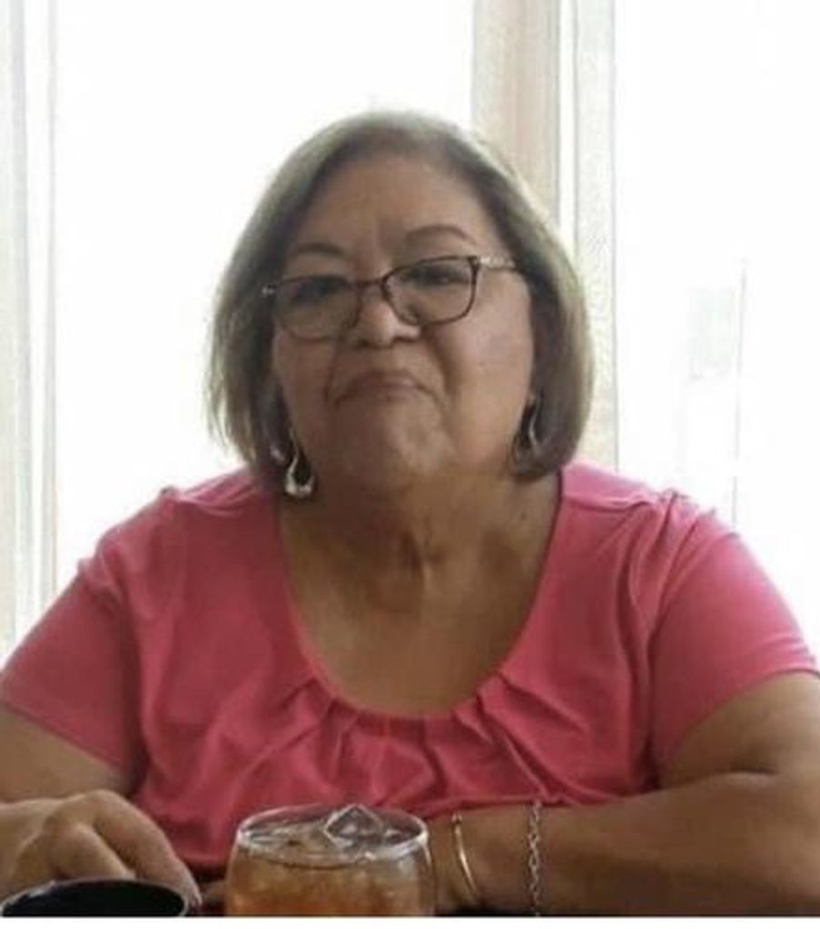 Helen Flores Profile Photo