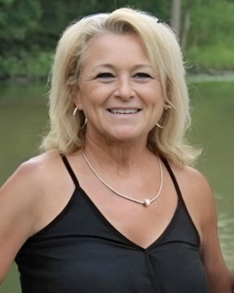 Annette Adela (Ginderske) Wible
