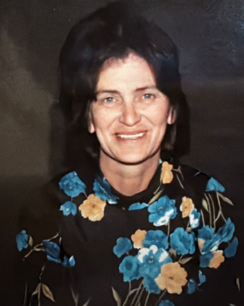 Claudia Elizabeth "Liz" Applegarth