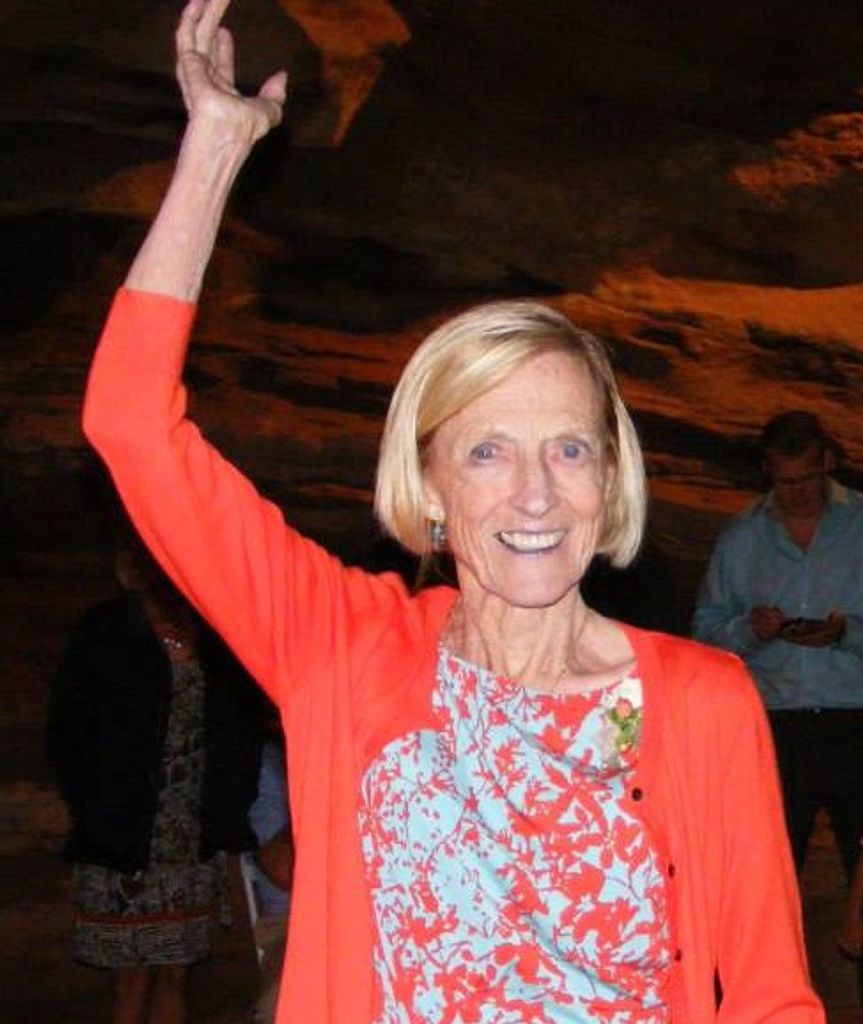 Carolyn  M. Hartman
