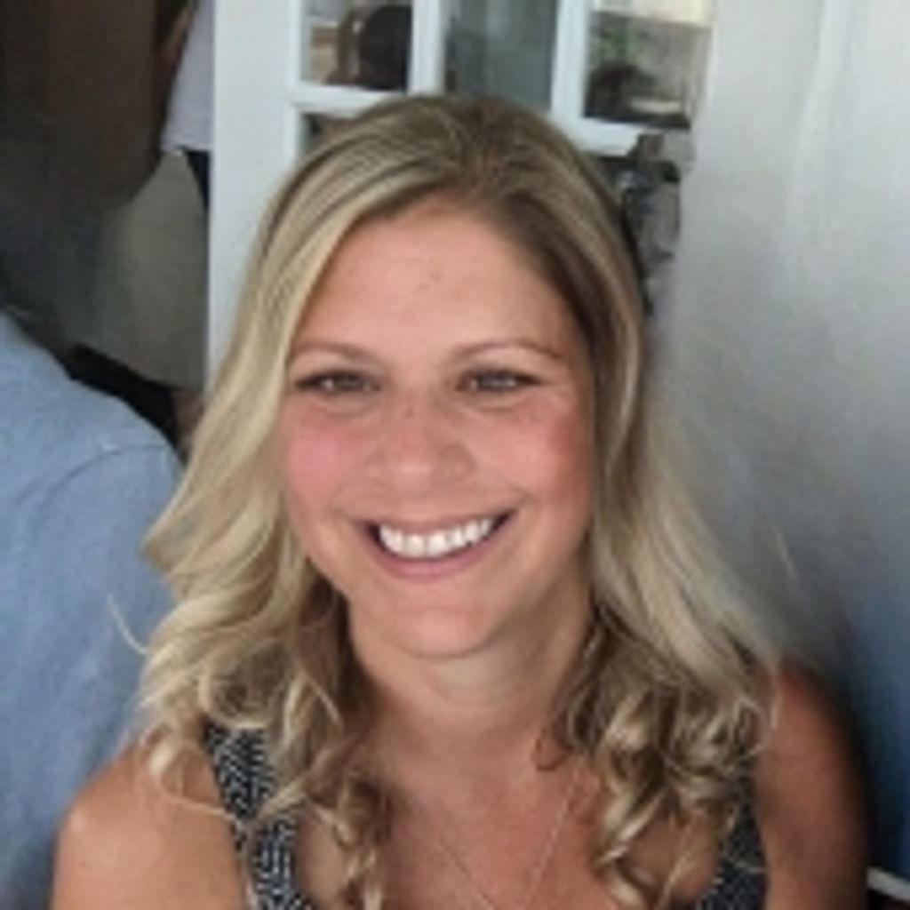 Kelly L. Dacosta