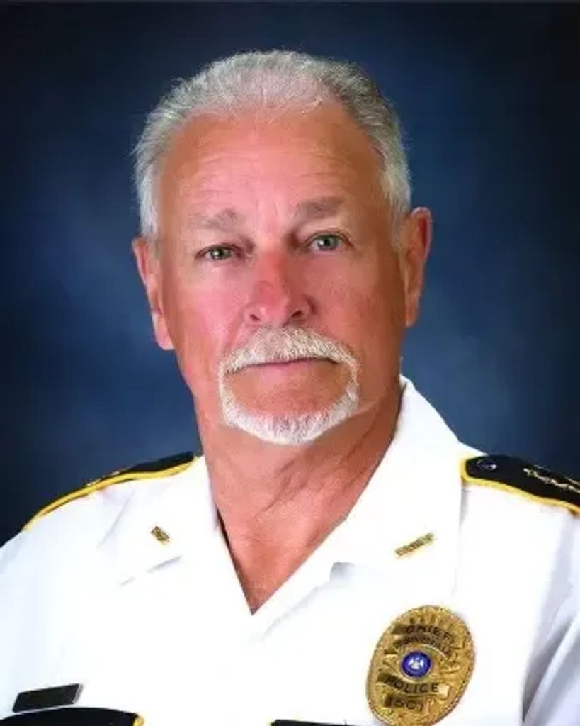 Earl Menard Profile Photo
