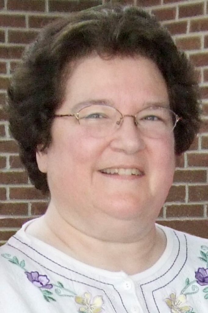 Elizabeth Marie "Lisa" (Trout)  King