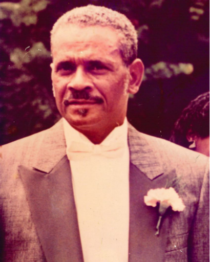 Mr. Julian Warren's obituary image