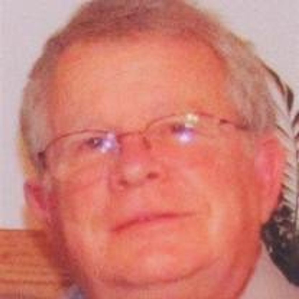 Kenneth  R. Buchholz