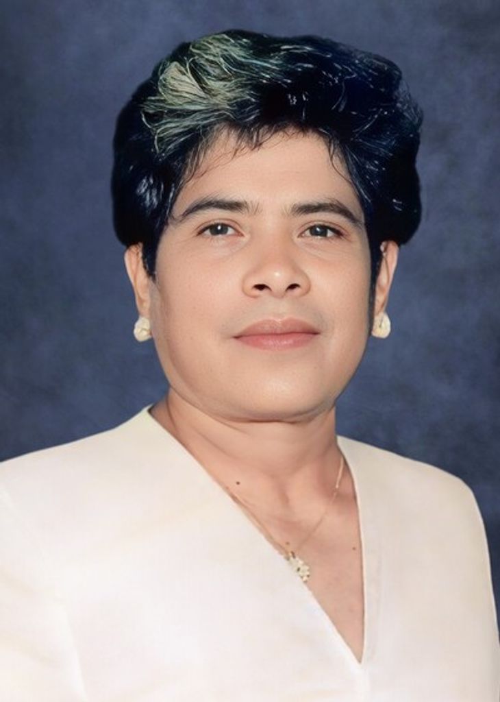 Esther Ambriz Profile Photo