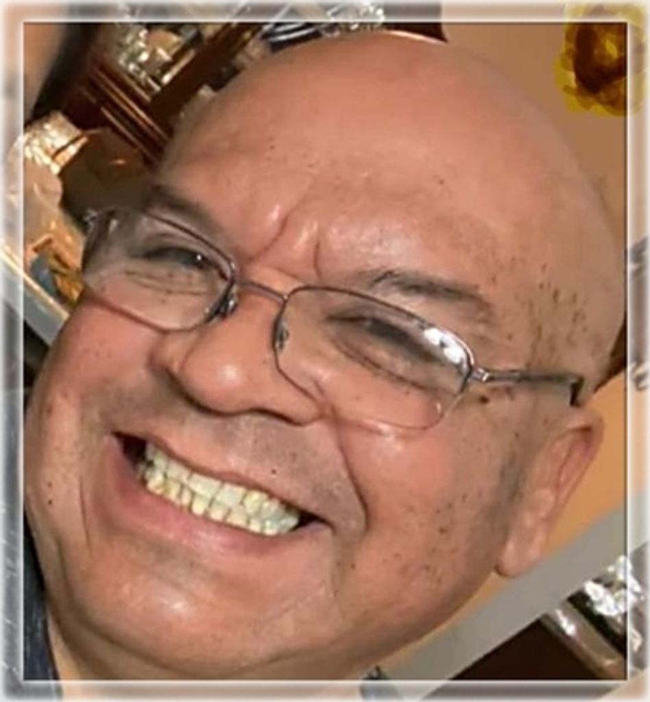 Maximo Robert Flores Profile Photo