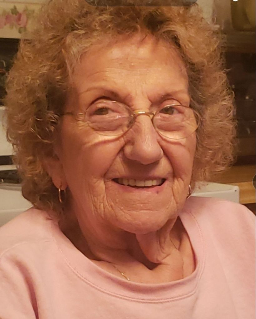 Elizabeth "Liz" Arlene (Walker) Smogonovich