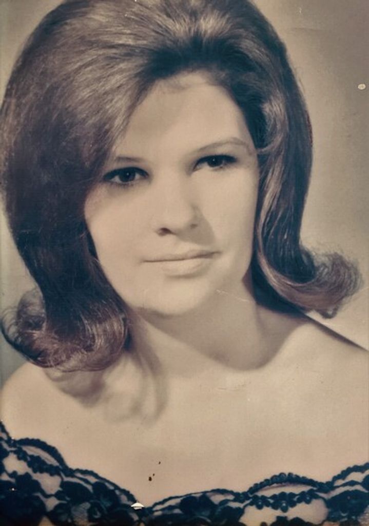 Deborah Moffett Profile Photo