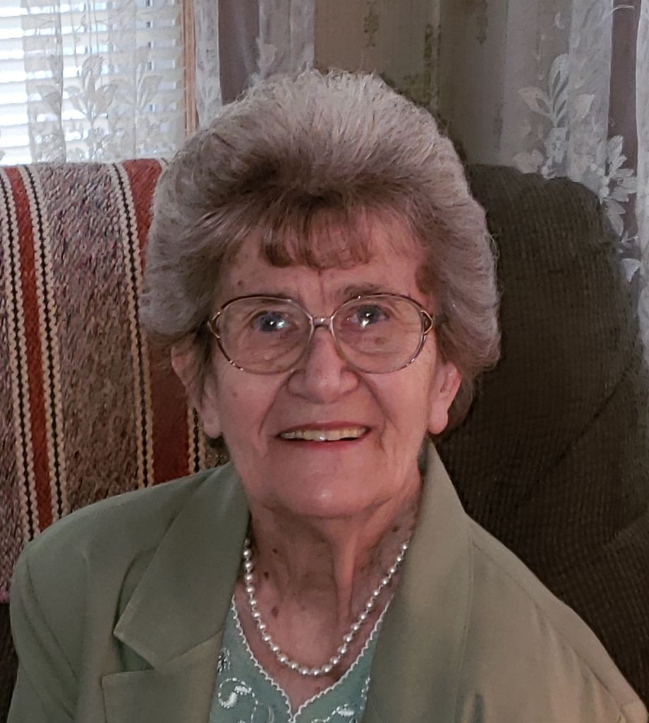 Gertrude B Vetterl