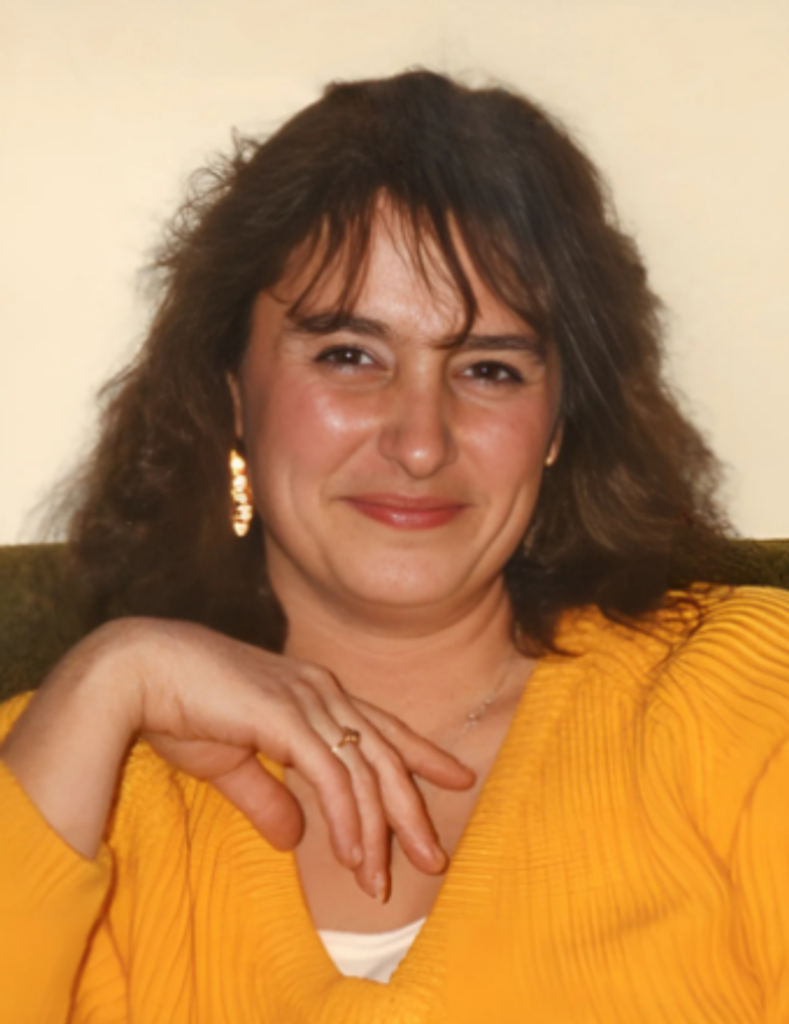Julia "Julie" Lee Holmes Profile Photo