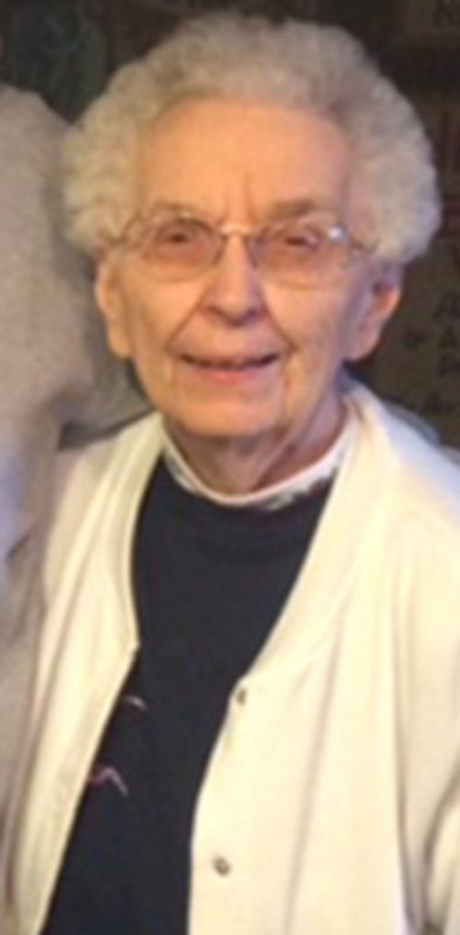 Marie Holub Profile Photo