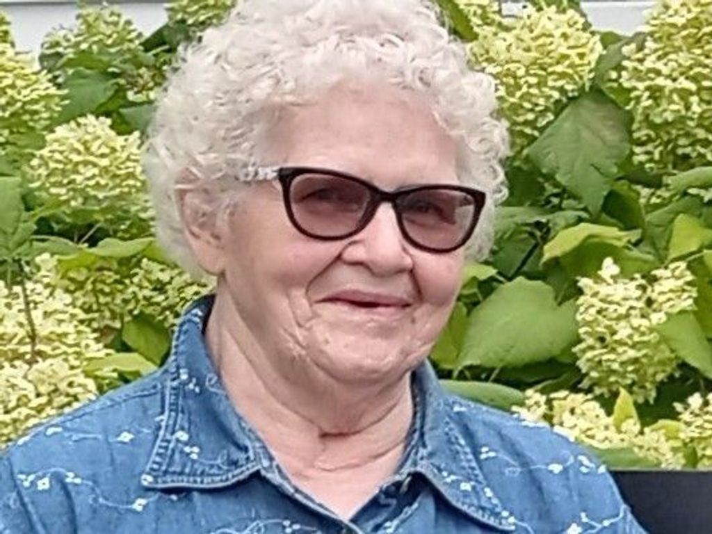 Maxine Buzzell Profile Photo