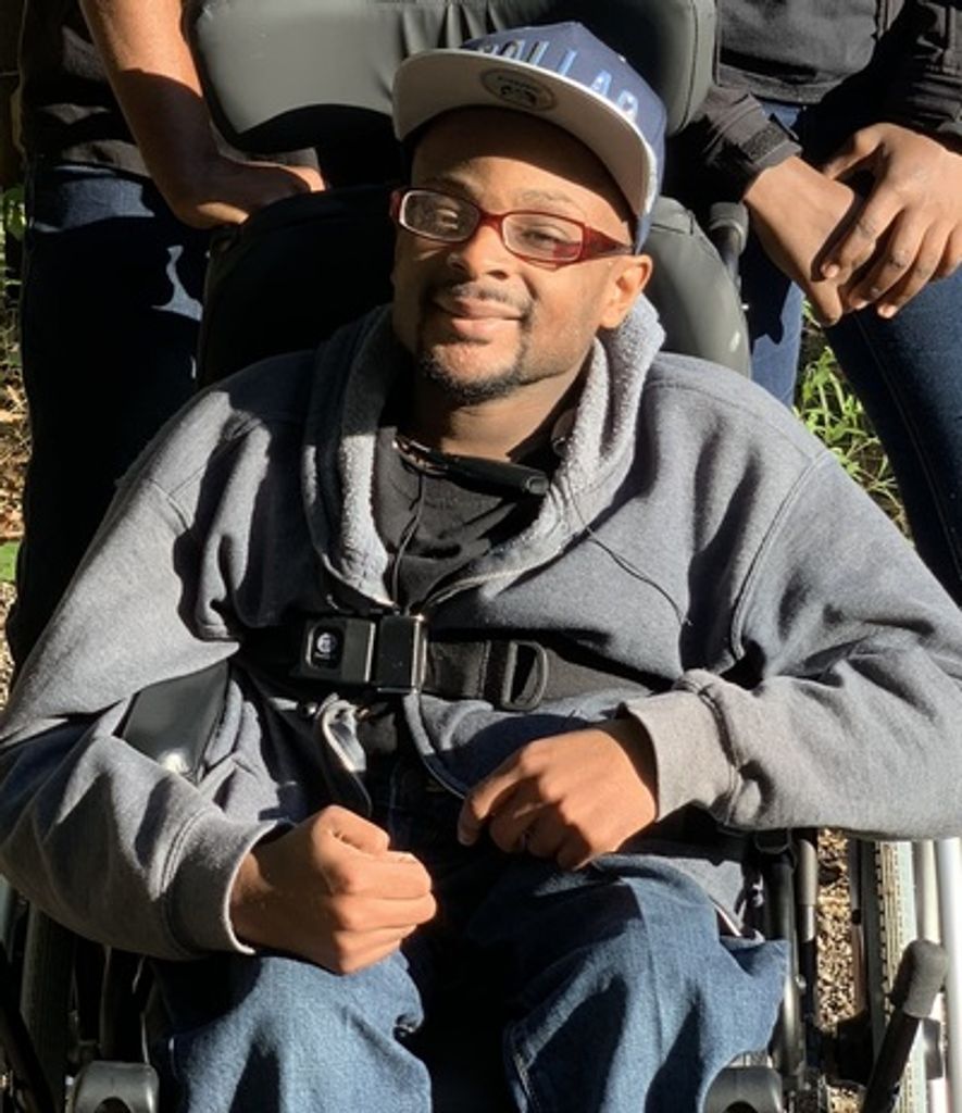 Robert White Profile Photo