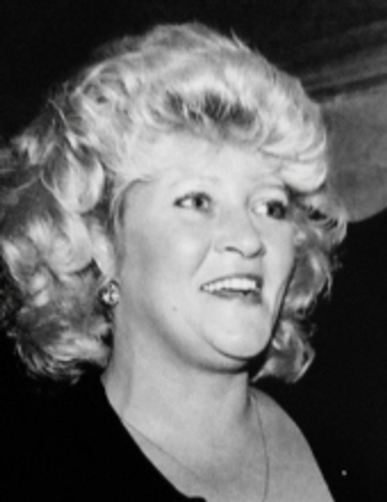 Roxanne "Roxie" Linda  Huff