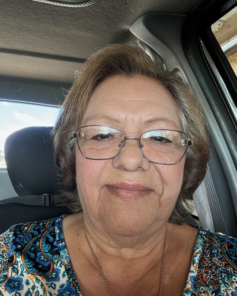 Maria Elena Salazar Profile Photo
