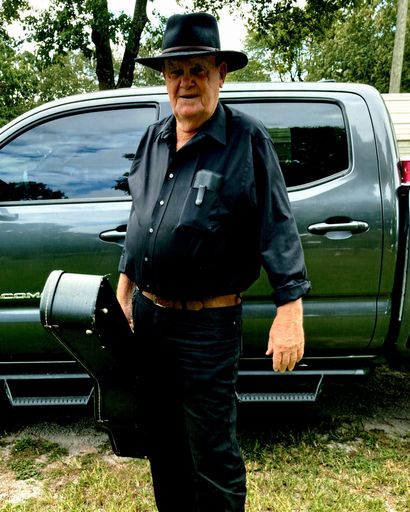 Melvin Douglas Riddle's obituary image