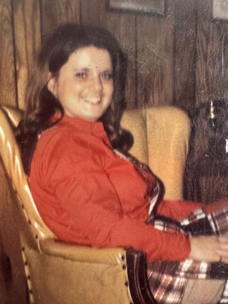 Eva Chapman Profile Photo