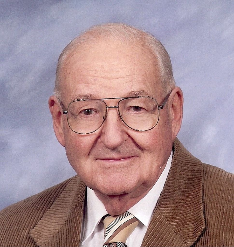 Burton  E. Dearing Profile Photo