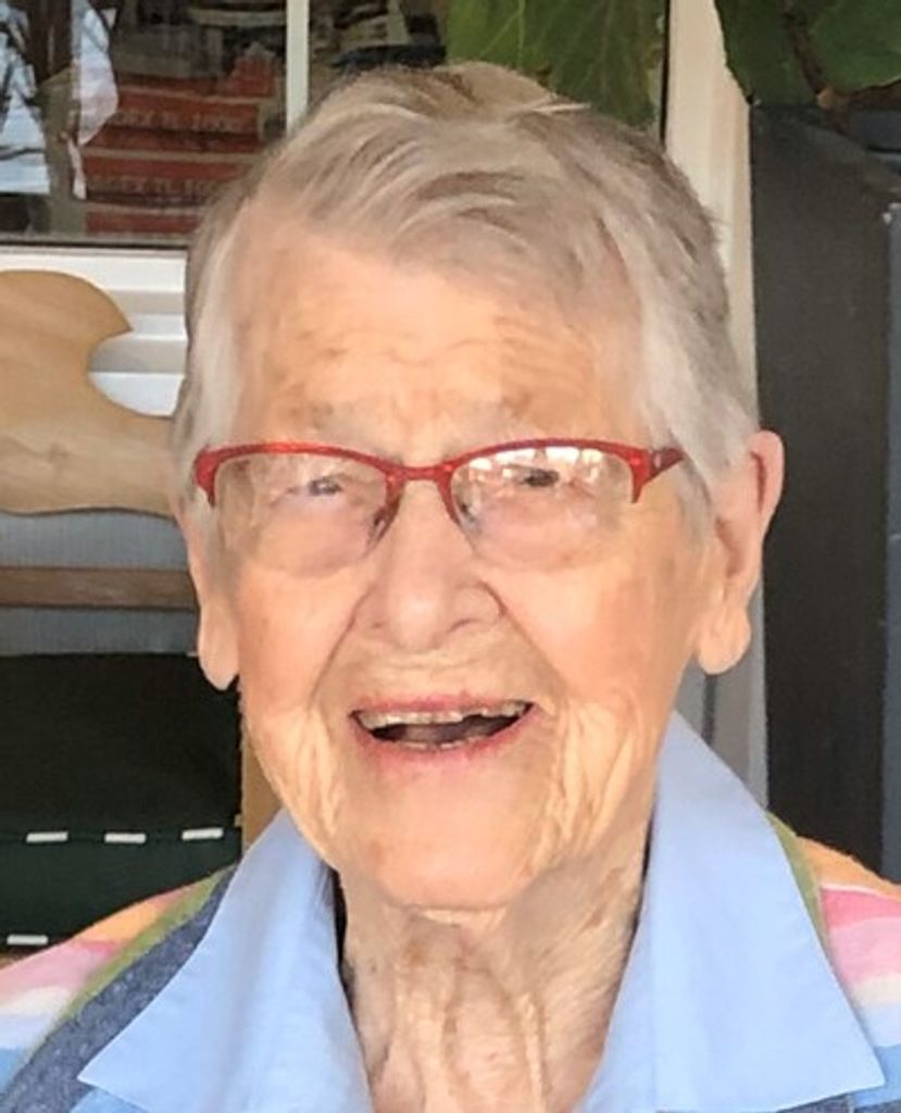 Julia Nehls Profile Photo