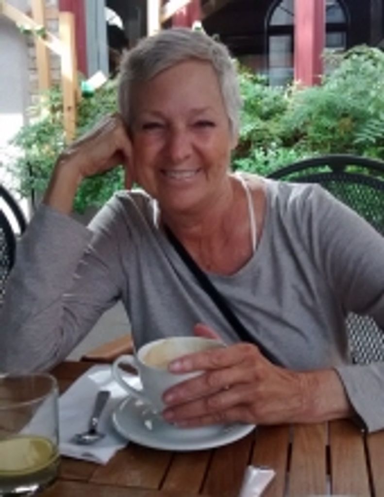 Lynda L LaRoche