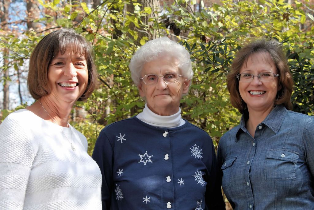 Mrs. Evelyne Mcfarland Profile Photo