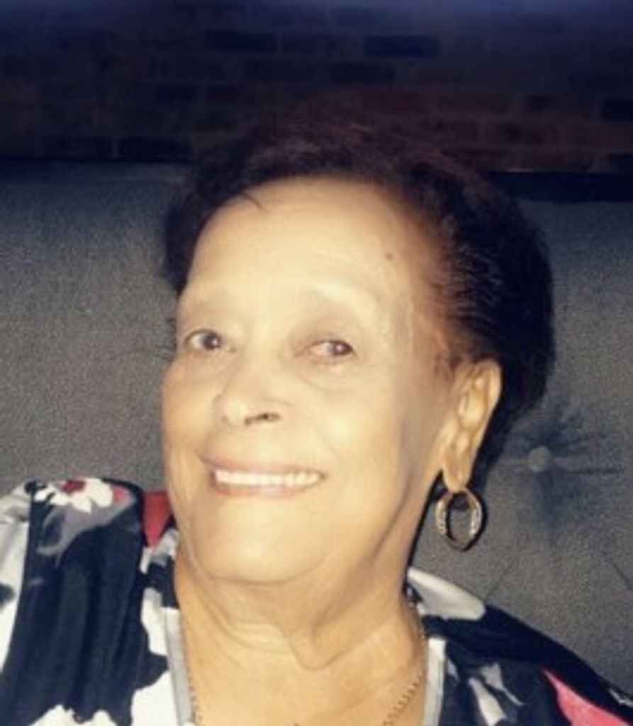 Carmina "Carmen" Gomes
