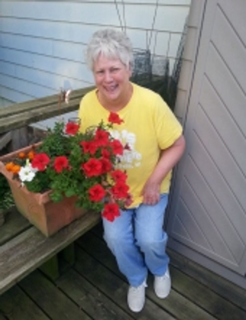 Dolores "Dee"  Buckner