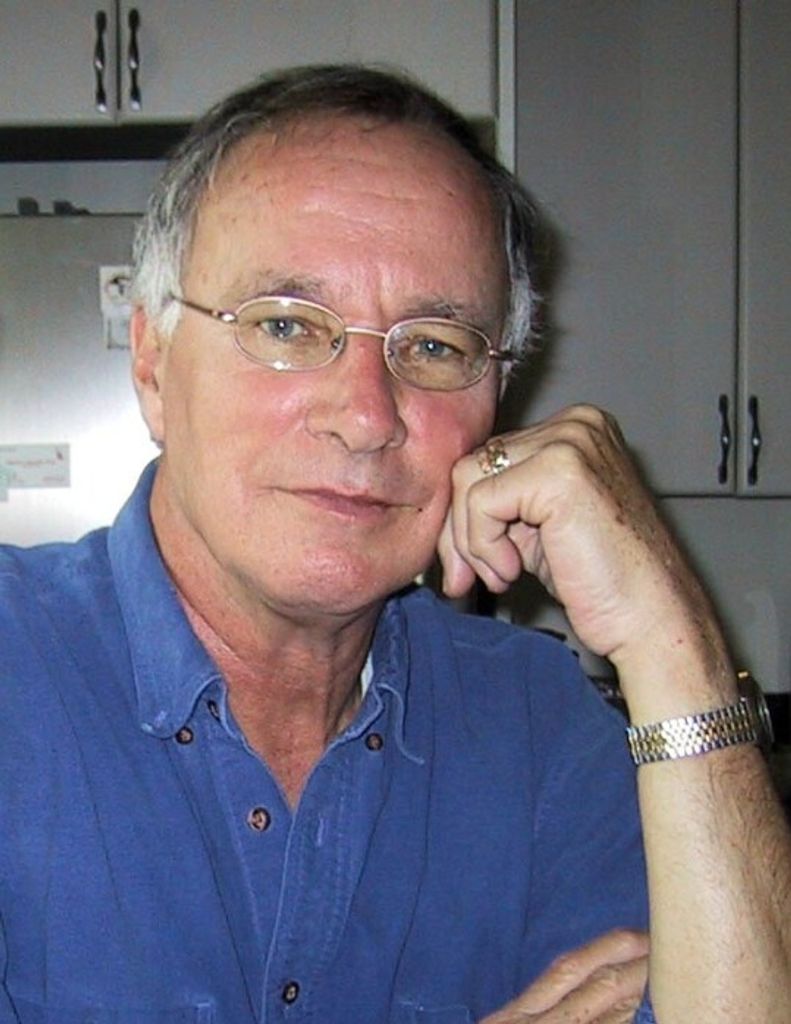 Dennis Hayden