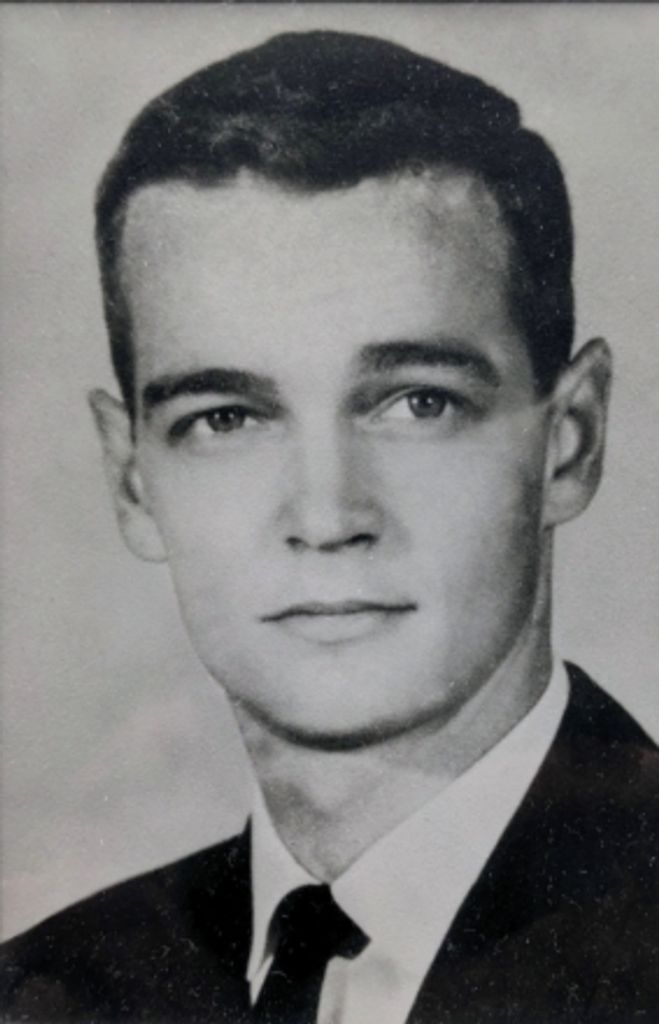 Robert Armstrong Wood Profile Photo