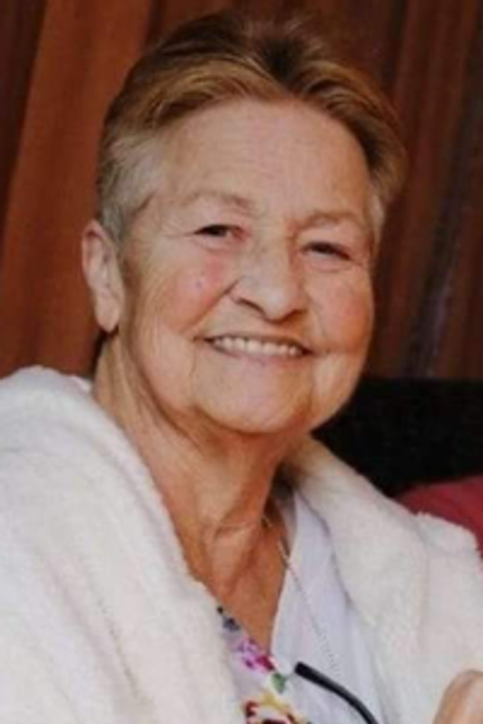 Roni Lynn (Mackay) Castaneda Profile Photo