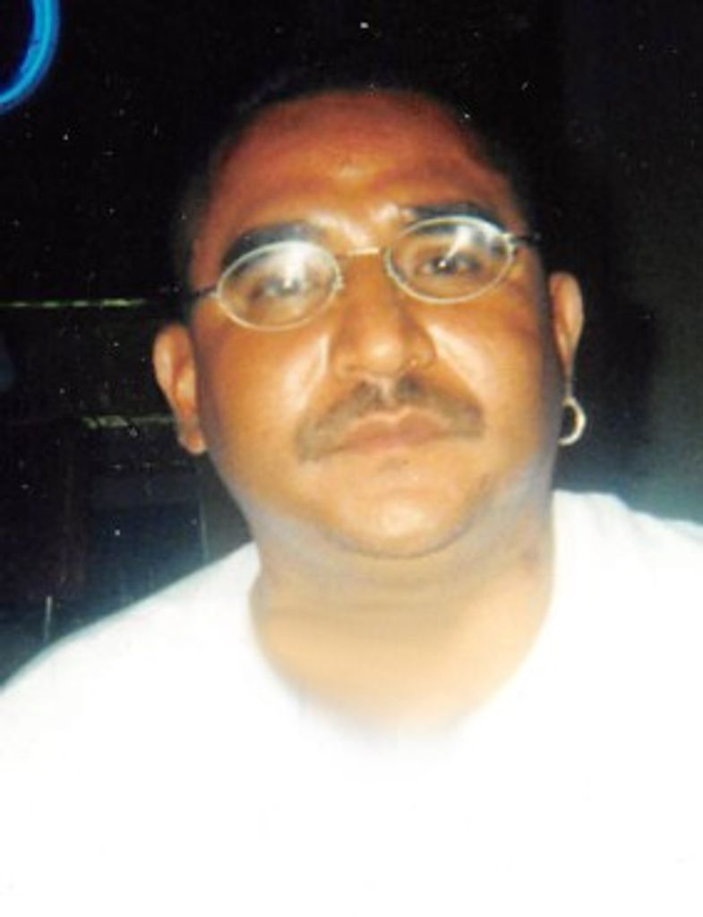 RUBEN FLORES