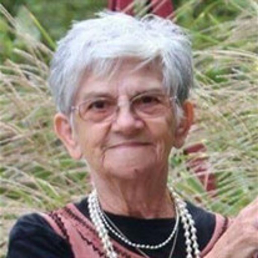 Mary "Deanie" LaDean McLallen
