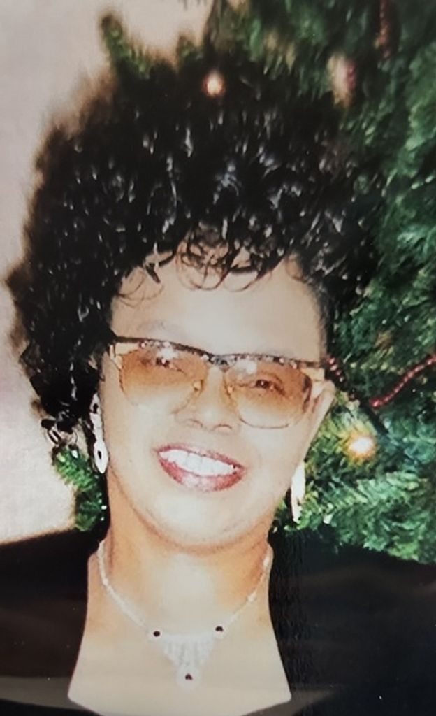 Sandra Leak Profile Photo