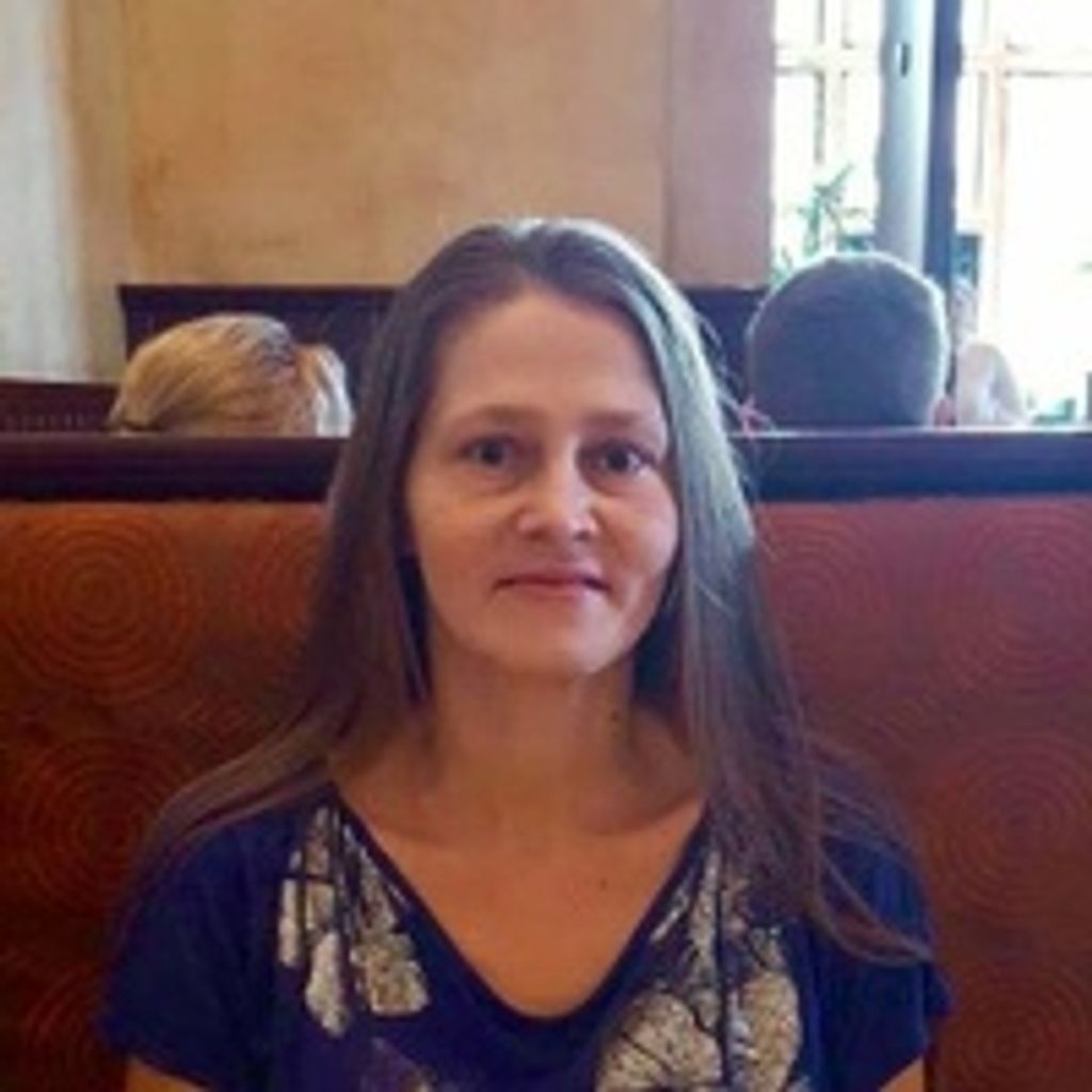 Rebecca Sue Helton Profile Photo
