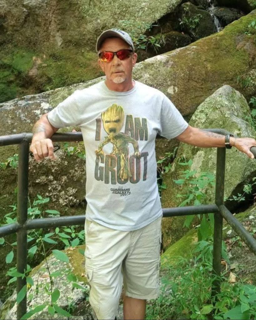 Robert Lewis Hendricks, III