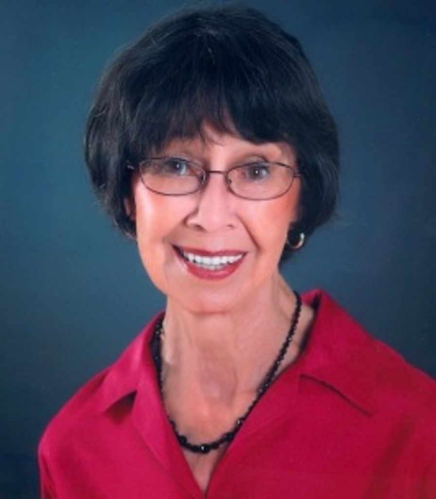 Mae Larson Profile Photo