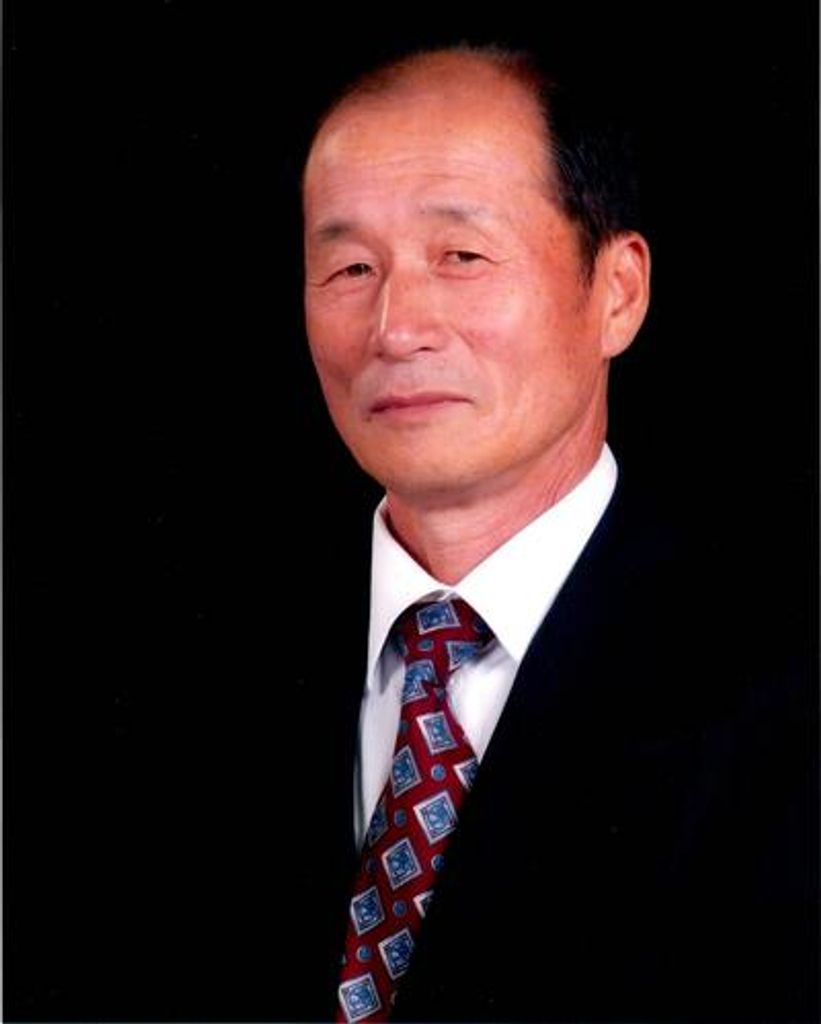 Chong Yon Hwang Profile Photo