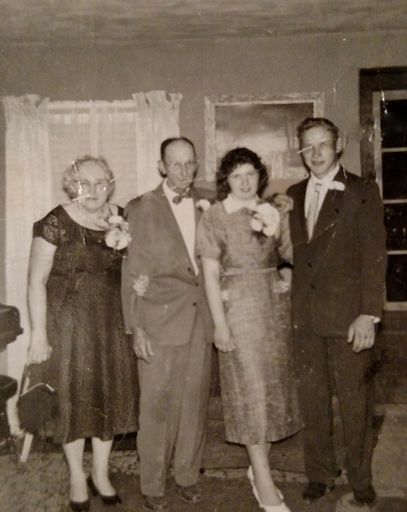Bernard Lee Moore photo gallery thumbnail 161 of 293