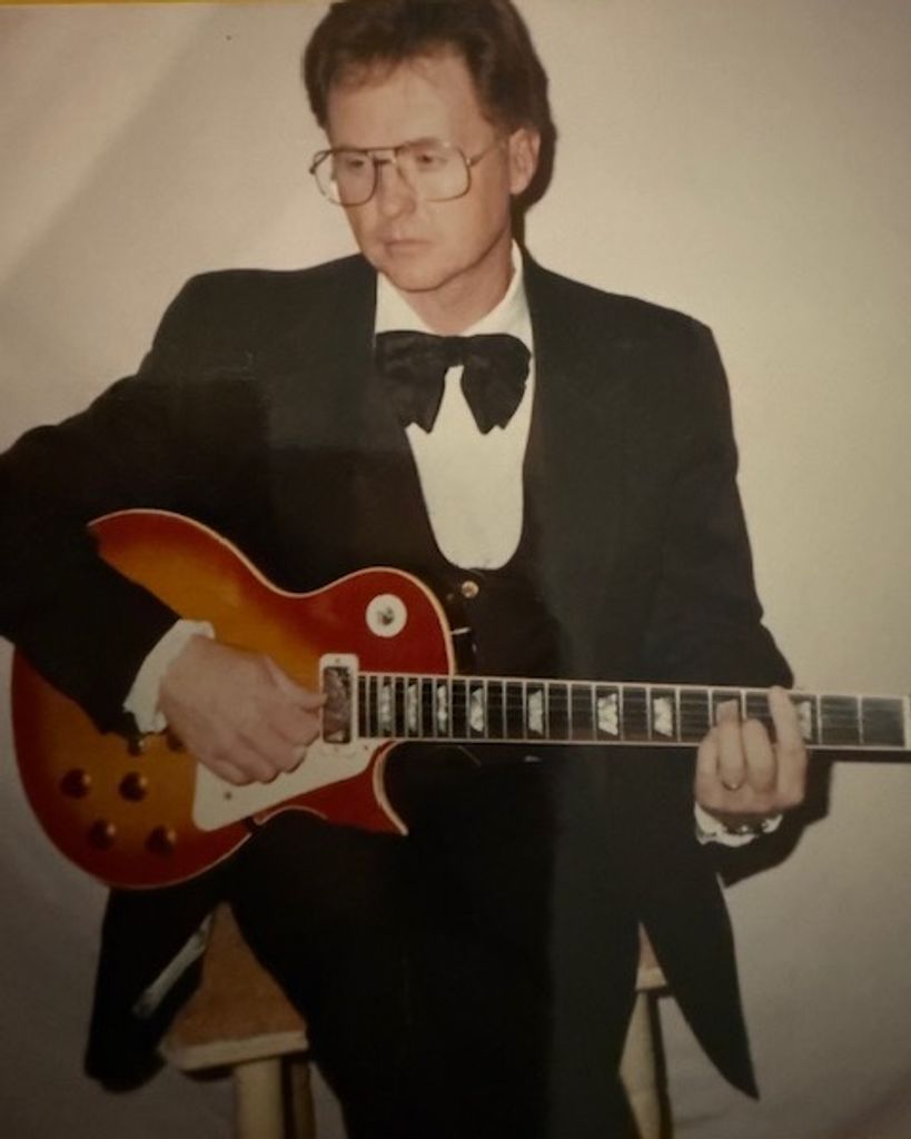 Robert Lowery Wolfe Profile Photo