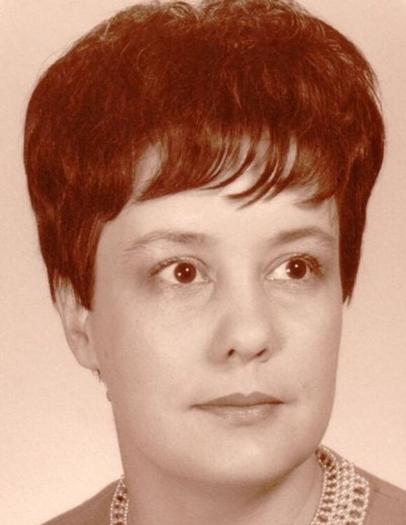 Della Moore
