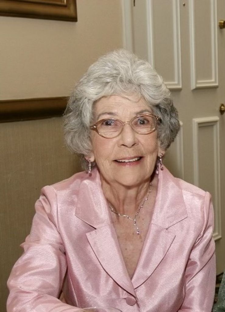 Louise Wyatt Profile Photo