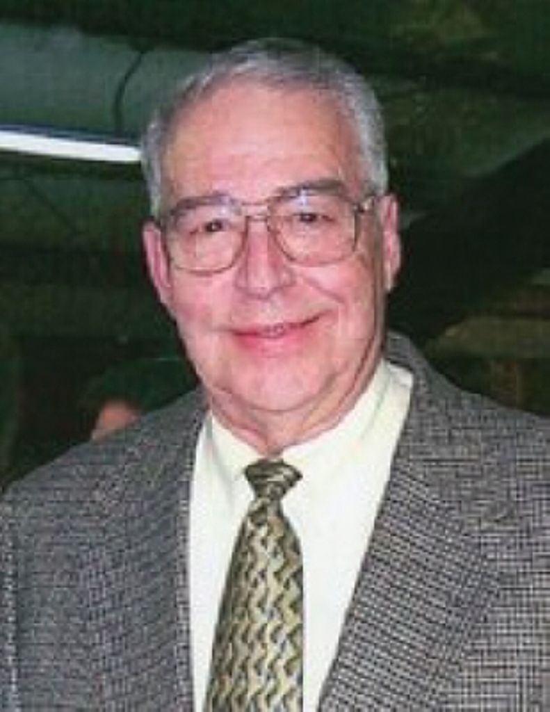 Edwin Morrow Russell Profile Photo