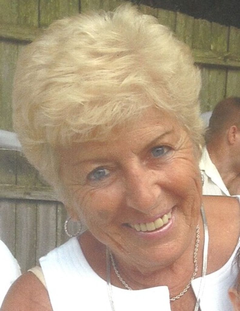 Edith L Cavallo