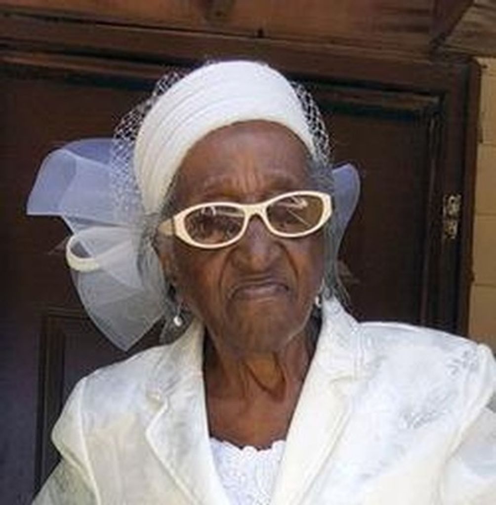 Isadora Wallace Simmons